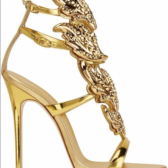Giuseppe Zanotti‘s ‘Cruel’ sandals with crystal-embellished wings. - Picture 3 of 5